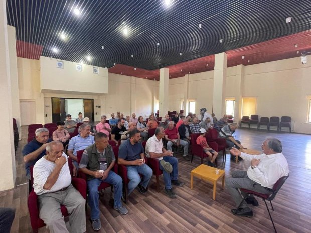 Belediye Başkanımız Sn. Mustafa Kenan Sarıtaş, Avanos Köybağında bağı ve bahçesi bulunan hemşehrilerimizin katılımıyla gerçekleştirilen toplantıda, Köybağı ile ilgili karşılıklı görüş alışverişinde bulundu.