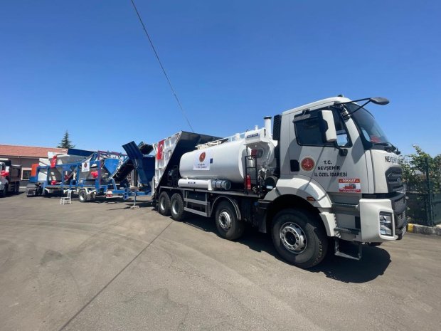 Nevşehir İl Özel İdaresi tarafından düzenlenen “Sezon Açılışı ve Araç Tanıtım Programı”, yoğun bir katılımla İl Özel İdaresi yerleşkesinde gerçekleştirildi.