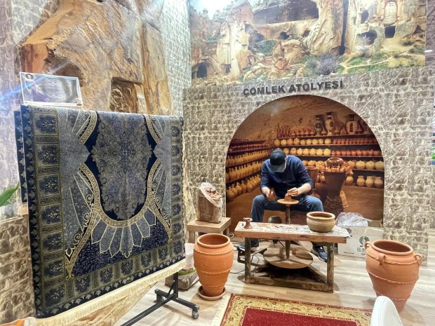 AVANOS’UN GELENEKSEL SANATLARI EMITT FUARI’NIN GÖZDESİ OLDU