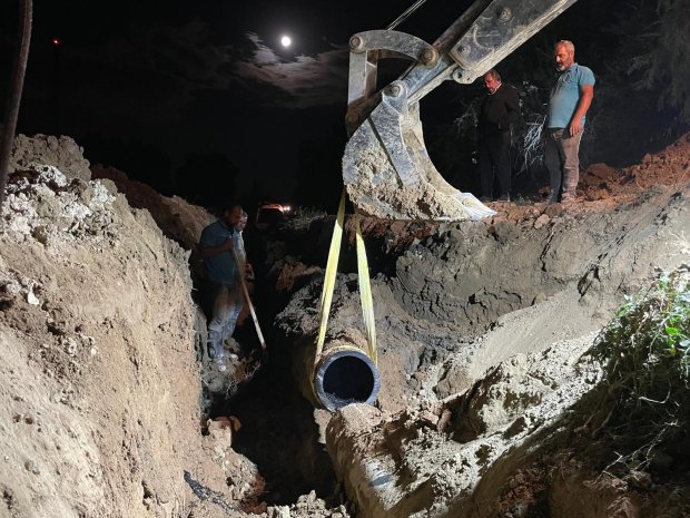 Bozca İçme Suyu Ana Boru Hattının Bir Kısmında Yenileme Çalışması Yapıldı