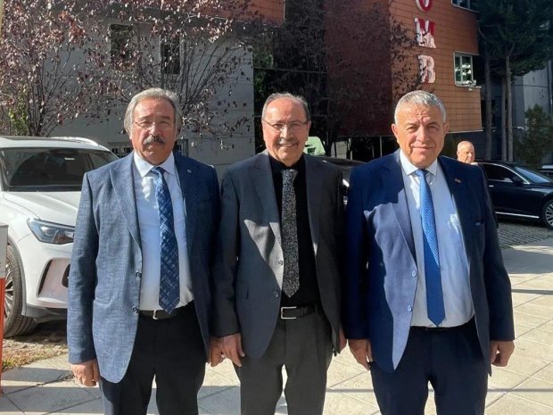 Belediye Başkanımız Mustafa Kenan Sarıtaş, TESKOMB Esnaf ve Sanatkarlar Odası Ankara 2. Bölge Birlik toplantısına katılım sağladı.