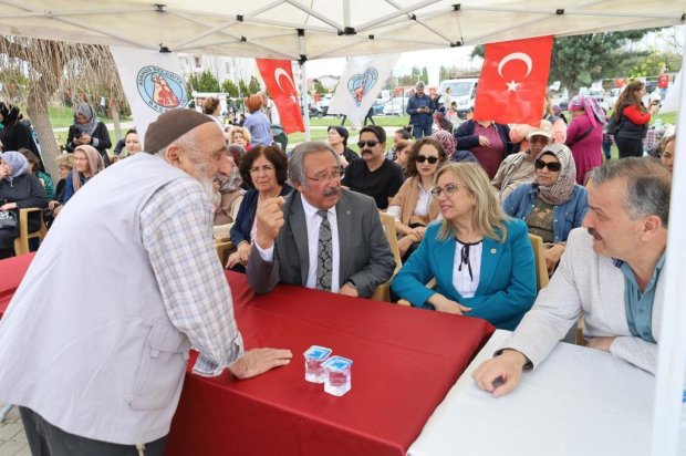 Hıdırellez Şenliği, belediyemizin organizasyonuyla yoğun ilgi ve katılımla coşkulu bir şekilde gerçekleştirildi.