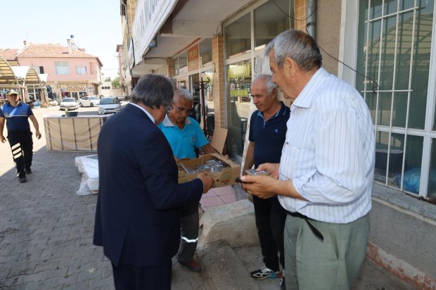 Tarihi Avanos Taşköprümüzün resmi açılış töreni dolayısıyla, Belediye Başkanımız Sayın Mustafa Kenan Sarıtaş'ın özel olarak hazırlattığı aşureler halkımıza ikram edildi.