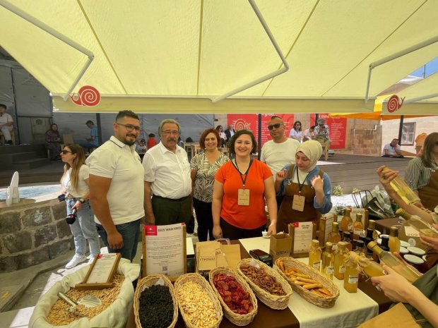 Belediye Başkanımız Sayın Mustafa Kenan Sarıtaş, Uçhisar’da Slow Food Kapadokya Yeryüzü Pazarı açılışına katıldı.