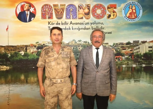 Nevşehir JAKEM Komutanı J.Kd.Alb. Sayın İlyas Uysal, Belediye Başkanımız Mustafa Kenan Sarıtaş'ı makamında ziyaret etti.