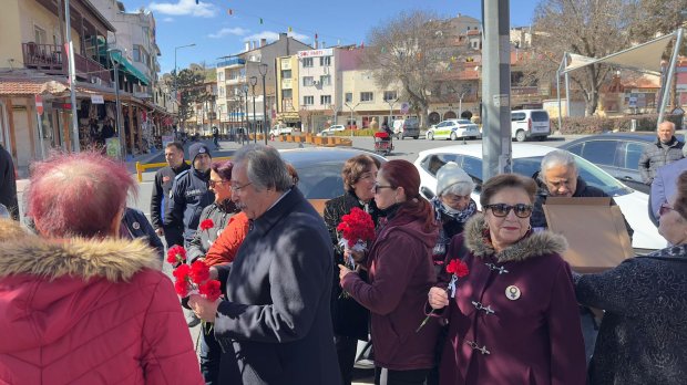 8 MART DÜNYA KADINLAR GÜNÜ KUTLANDI