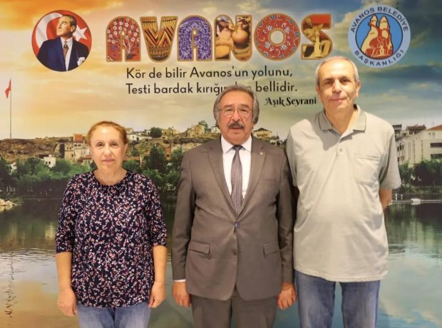 Hemşehrimiz Metin Tükel ve eşi Mahi Tükel Belediye Başkanımız Mustafa Kenan Sarıtaş'ı makamında ziyaret ettiler, kendilerine nazik ziyaretleri için teşekkür ederiz.