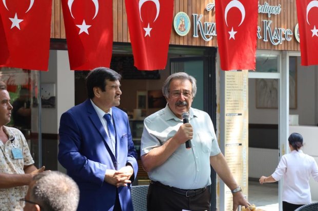 Almanya Kapadokya Kültür Derneği ve Avrupa Nevşehirliler Platformu ve Belediyemiz iş birliğinde düzenlenen “Kapadokya Gurbetçiler Buluşması Müzik Şöleni”, Belediyemize ait Kızılırmak Sosyal Tesisleri'nde gerçekleştirildi.