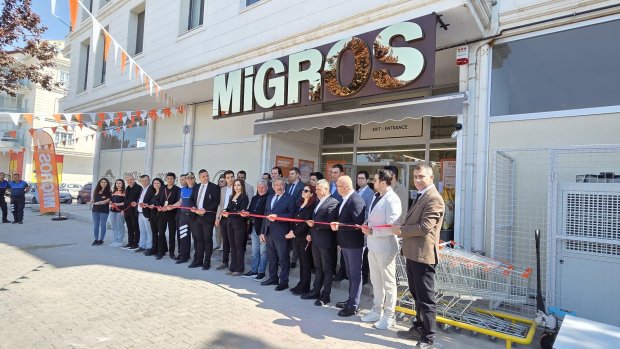 BELEDİYE BAŞKANIMIZ SAYIN MUSTAFA KENAN SARITAŞ İLÇEMİZDE 2. ŞUBESİNİ AÇAN İŞLETMENİN AÇILIŞINI GERÇEKLEŞTİRDİ