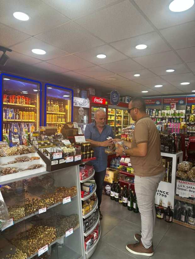 İlçemizin Çeşitli Noktalarında Paylaşmanın ve Bereketin Simgesi Olan Aşure İkramında Bulunduk