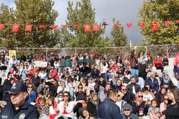 Cumhuriyet Bayramı Avanos’ta Coşkuyla Kutlandı