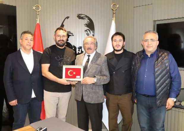 Halis Uluer Şirketler Grubu Yönetim Kurulu Başkanı Sn. Halis Uluer Belediye Başkanımızı Ziyaret Etti
