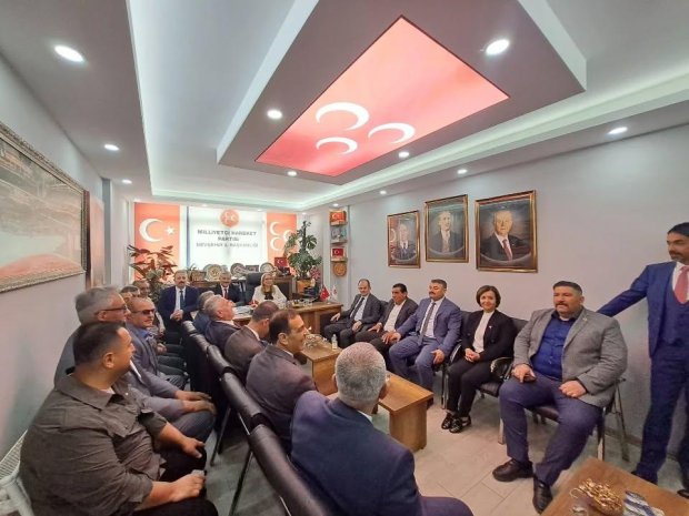 Belediye Başkanımız Sayın Mustafa Kenan Sarıtaş, Nevşehir Vilayetler Evi'nde gerçekleştirilen il protokolü bayramlaşma programına katıldı.