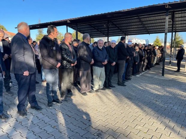 Belediye Başkanımız, Avanos Altın Tuğla Fabrikası Sahibi Hayırsever İş İnsanı Hacı Ahmet Aykaç’ın cenaze merasimine katıldı.
