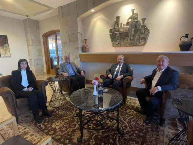 Belediye Başkanımız Sn. Mustafa Kenan Sarıtaş, Esnaf ve Sanatkarlar Odalar Birliği tarafından düzenlenen iftar programına katıldı.