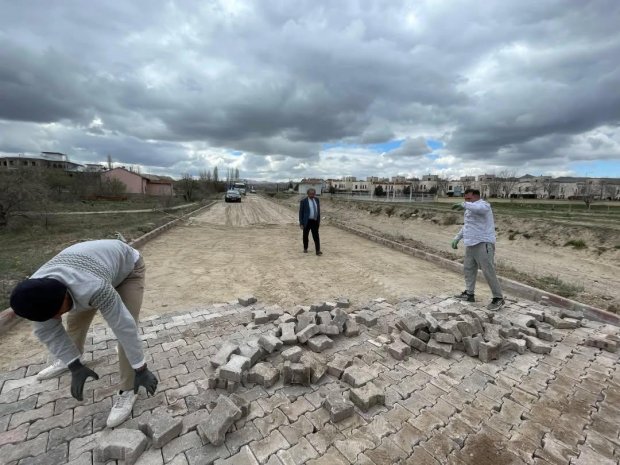Belediye Başkanımız Sn. Mustafa Kenan Sarıtaş, belediyemizin çalışma alanlarını ziyaret ederek sahada incelemelerde bulundu.