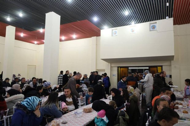 Ramazan ayı münasebetiyle organize edilen iftar yemeğinde, vatandaşlarımızla buluştuk.
