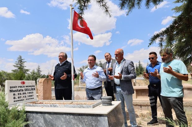15 TEMMUZ DEMOKRASİ VE MİLLÎ BİRLİK GÜNÜ'NDE AZİZ ŞEHİTLERİMİZ DUALARLA YÂD EDİLDİ