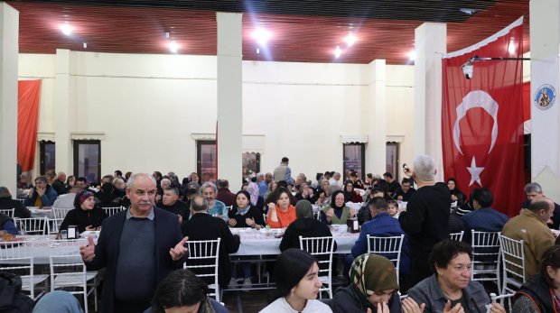 BELEDİYEMİZİN GELENEKSEL İFTAR PROGRAMINDA BİRLİK VE BERABERLİK SOFRASI