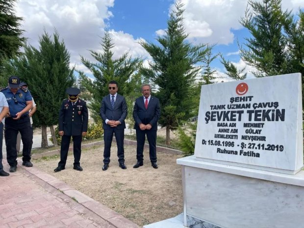 15 Temmuz Demokrasi ve Milli Birlik Günü anma programı kapsamında şehitlik ziyareti gerçekleştirildi.