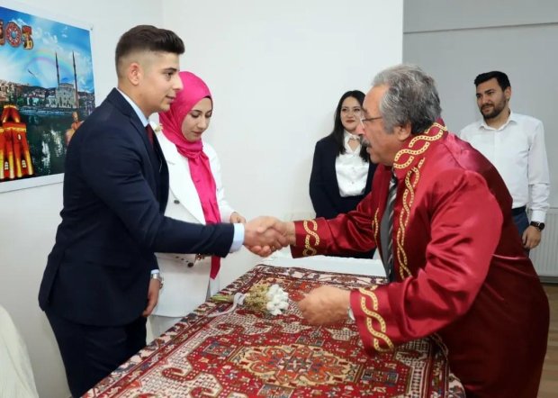 Belediye Başkanımız Genç Çiftin Nikahını Kıydı
