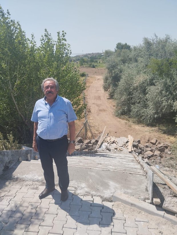 Çevre Yolu Köprüsü'nden Kızılırmak Kenarına Bağlantı Sağlayacak Yürüyüş Yolu ve Merdiven Çalışmaları Devam Ediyor