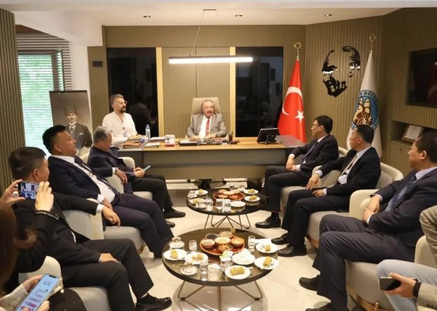 Çinli Yatırımcılar, Belediye Başkanımız İle Görüştü