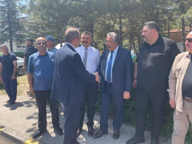 Nevşehir İl Özel İdaresi tarafından düzenlenen “Sezon Açılışı ve Araç Tanıtım Programı”, yoğun bir katılımla İl Özel İdaresi yerleşkesinde gerçekleştirildi.