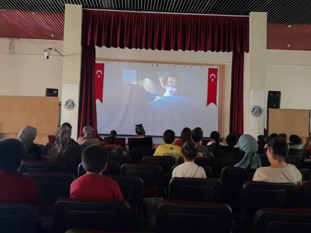 “Aya Sihirli Yolculuk'' isimli animasyon sinema filmi gösterime sunuldu.