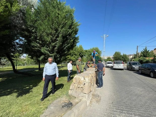 Belediye Başkanımız iş sahaları ile sanayide bulunan depoları, itfaiye garajını, marangoz ve demir atölyelerini kontrol etti.