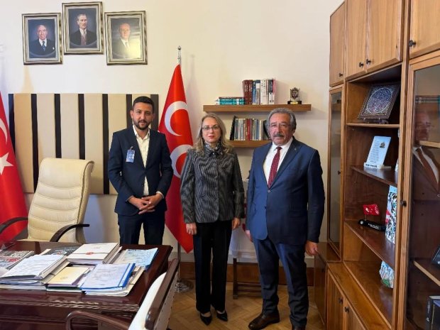 Belediye Başkanımız Sayın Mustafa Kenan Sarıtaş, Belediye Meclis Üyemiz Sayın Av. Vedat Elma ile birlikte, TBMM MHP Grup Başkanvekili ve Nevşehir Milletvekilimiz Sayın Prof. Dr. Filiz Kılıç'ı Türkiye Büyük Millet Meclisindeki makamında ziyaret etti.