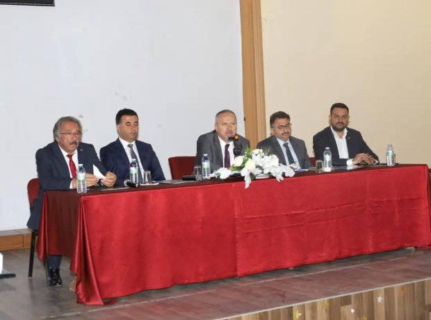 Nevşehir Valisi Sn. Ali Fidan Belediye Başkanımızı ziyaret ederek görevinde başarılar diledi.
