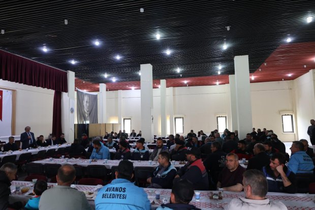 BELEDİYEMİZ PERSONELİ ÖĞLE YEMEĞİNDE BİR ARAYA GELDİ