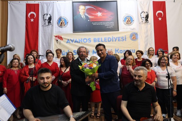 TÜRK SANAT MÜZİĞİ KOROSU VE ADD AVANOS ŞUBESİ RİTİM GRUBU KONSERİ BÜYÜK BEĞENİ TOPLADI