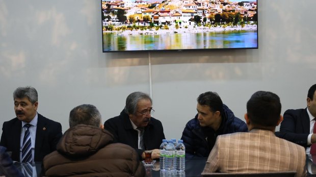 Belediye Başkanımız Sayın Mustafa Kenan Sarıtaş ve Avanos Kaymakamımız Sayın Osman Bilici kamu personelleri ile Sosyal Tesislerimizde bir araya geldi.