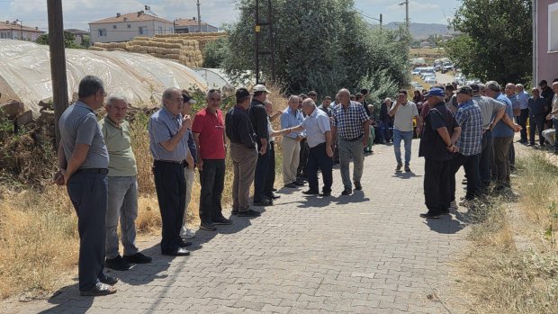 Belediye Başkanımız Sayın Mustafa Kenan Sarıtaş, Büyük Ayhan Köyü’nde merhume Selin Paçal Dölek’in cenaze merasimine katıldı.