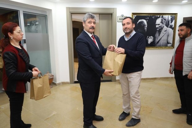 BELEDİYEMİZDE BAYRAM SEVİNCİ PAYLAŞILDI
