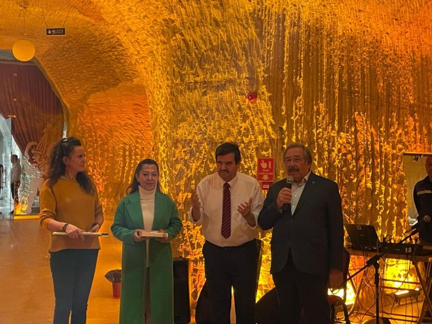 Almanya Kapadokya Kültür Derneği ve Beraberindeki Heyet Belediye Başkanımızı Ziyaret Etti.