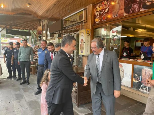 Belediye Başkanımız Mustafa Kenan Sarıtaş, Gaziler Günü münasebetiyle Avanos Kaymakamı Sn. Osman Bilici tarafından organize edilen yemeğe katıldı.