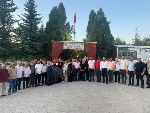 TBMM MHP Grup Başkanvekili ve Nevşehir Milletvekilimiz Sayın Prof. Dr. Filiz Kılıç, Belediye Başkanımız Sayın Mustafa Kenan Sarıtaş, MHP heyeti ile birlikte Karacauşağı Köyü, Kalaba Belediyesi ve Sarılar Köyü’ne ziyarette bulunuldu.