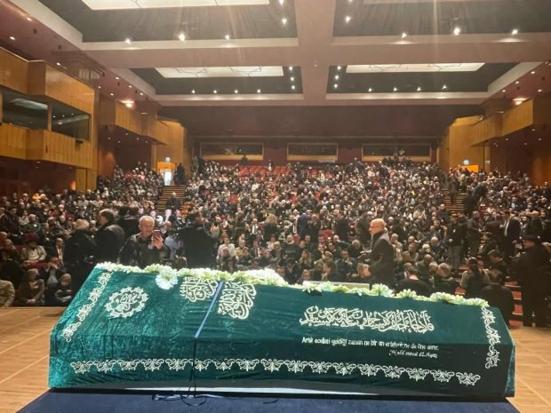 Belediye Başkanımız Sn. Mustafa Kenan Sarıtaş Usta Sanatçı Edip Akbayram İçin İstanbul'da Düzenlenen Törene Katıldı.