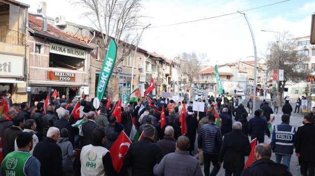 FİLİSTİN’E DESTEK YÜRÜYÜŞÜNDE AVANOS TEK YÜREK OLDU