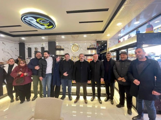 Belediye Başkanımız Sayın Mustafa Kenan Sarıtaş yeni yerinde hizmete giren Damla Pastanesi'nin açılışını gerçekleştirdi.