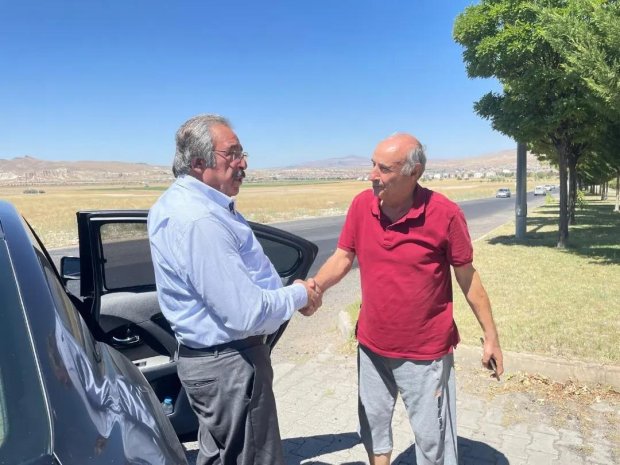 Belediye Başkanımız Mustafa Kenan Sarıtaş ,belediye personellerinin çocuk parklarında gerçekleştirdikleri çalışmaları yerinde inceleyip çalışmalar hakkında bilgiler aldı.