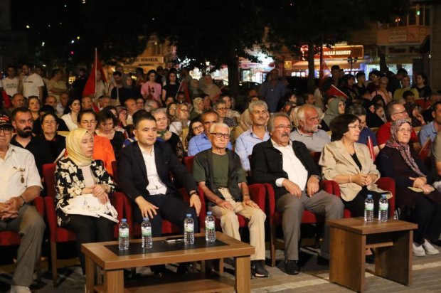 15 Temmuz Demokrasi ve Millî Birlik Günü, ilçemizde büyük bir coşku ve anlam yüklü bir programla anıldı.