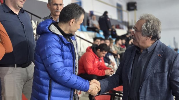 VOLEYBOL TAKIMIMIZA DESTEK
