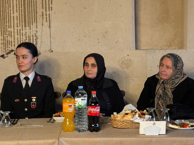 ŞEHİT YAKINLARI VE GAZİLER ONURUNA İFTAR PROGRAMI DÜZENLENDİ