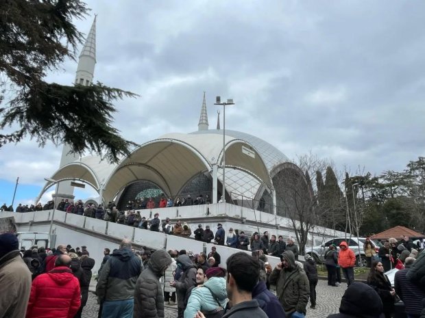 Belediye Başkanımız Sn. Mustafa Kenan Sarıtaş, Edip Akbayram’ın cenaze törenine katıldı.