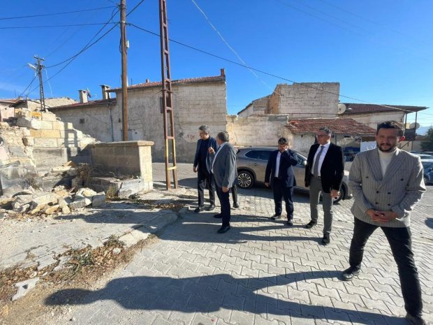 Kapadokya Alan Başkanımız Sayın Cem Aslanbay, Teknik Başkan Yardımcısı Sayın Lütfü Bilgin ve İdari Başkan Yardımcısı Sayın Dr. Hasan Şanlı, Belediye Başkanımız Sayın Mustafa Kenan Sarıtaş’a ziyarette bulundu.
