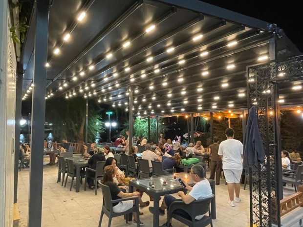 Avanos Belediyesi Kızılırmak Sosyal Tesisleri’nde Müzik ve Coşku Dolu Geceler!